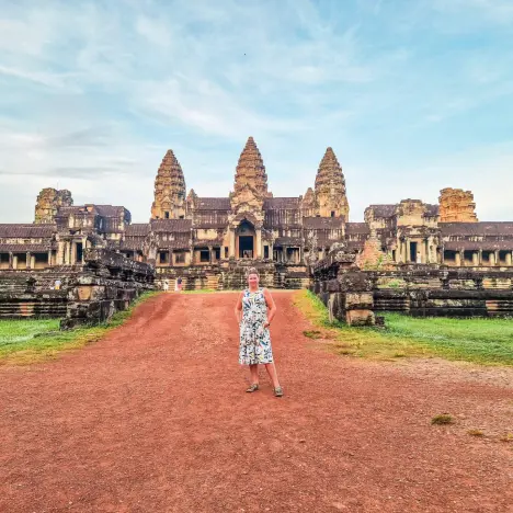 Being A Female Solo Traveller – Top 10 Reasons I Love It As A Woman In My 30s