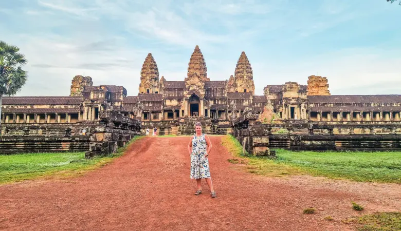 Em in front of Angkor Wat