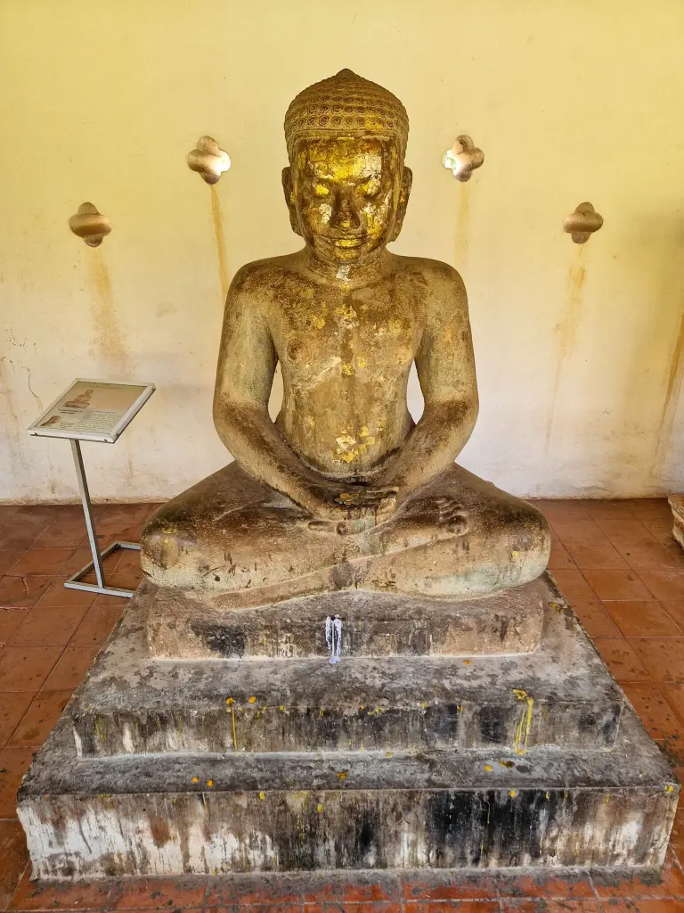 King Jayavarman Statue, Pha That Luang